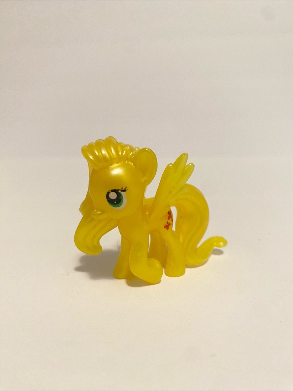 My Little Pony Blind Bag 2" MLP G4 Mini Pony Shimmer Fluttershy Yellow 4/$20 🛑